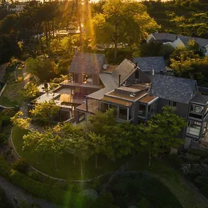Spanish Farm Guest By Raw Africa Collection 4* Somerset West